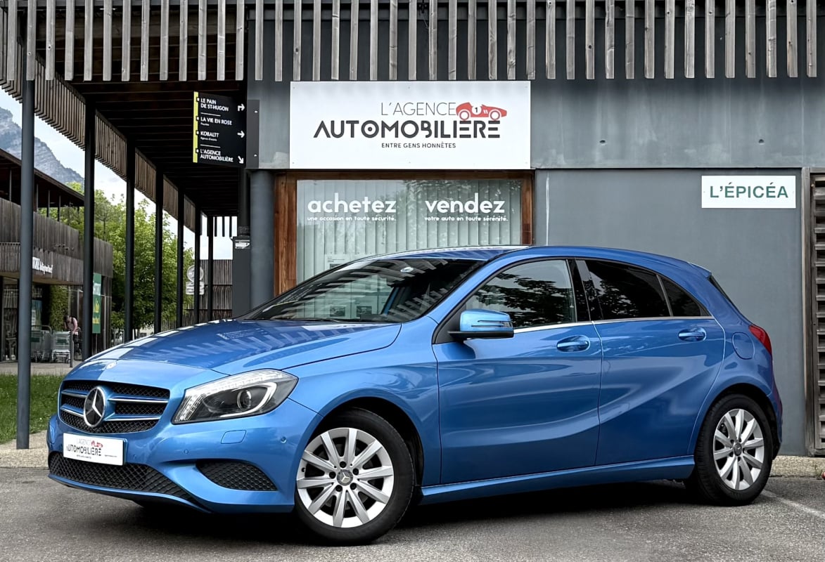Mercedes-Benz Classe A 180 1.6 Turbo 122ch Sensation / Sièges chauffants - GPS - Radar — 1