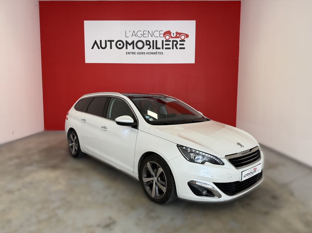 Peugeot 308 SW 308 SW 1.2 eTHP 130 BVM6 ALLURE + TOIT PANO + CUIR/ALCANTARA — 1
