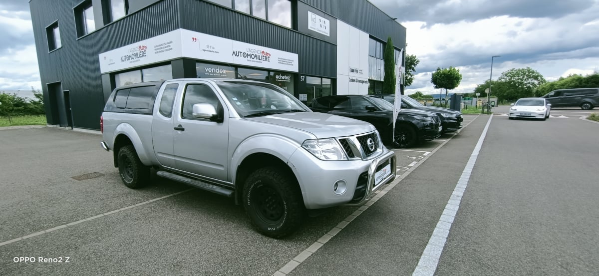 Nissan Navara 2.5 DCI KING CAB SE — 1
