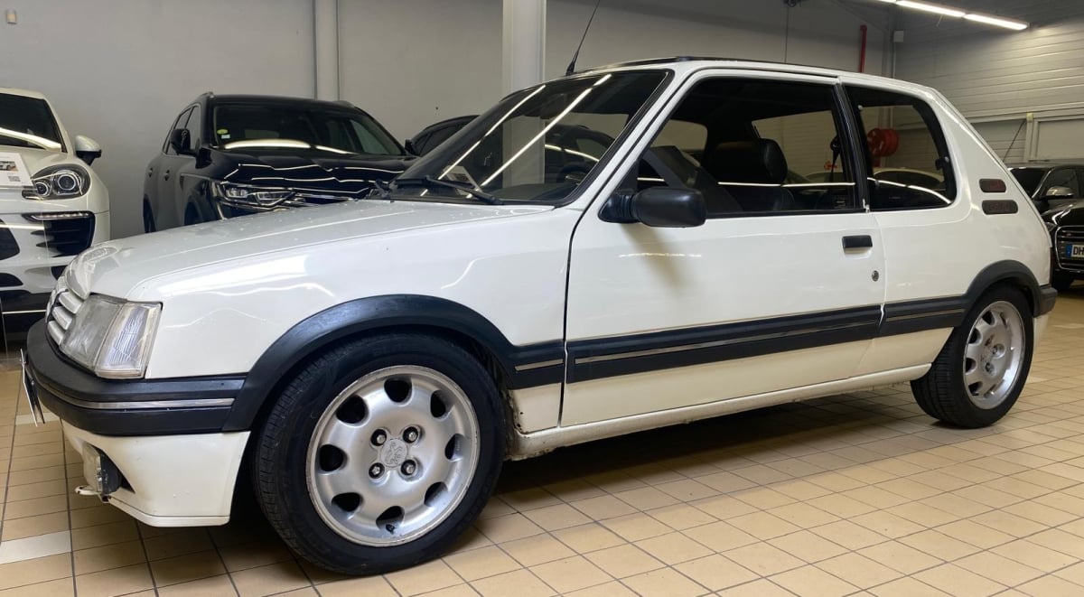 Peugeot 205 205 GTI 1.9l 130 — 1