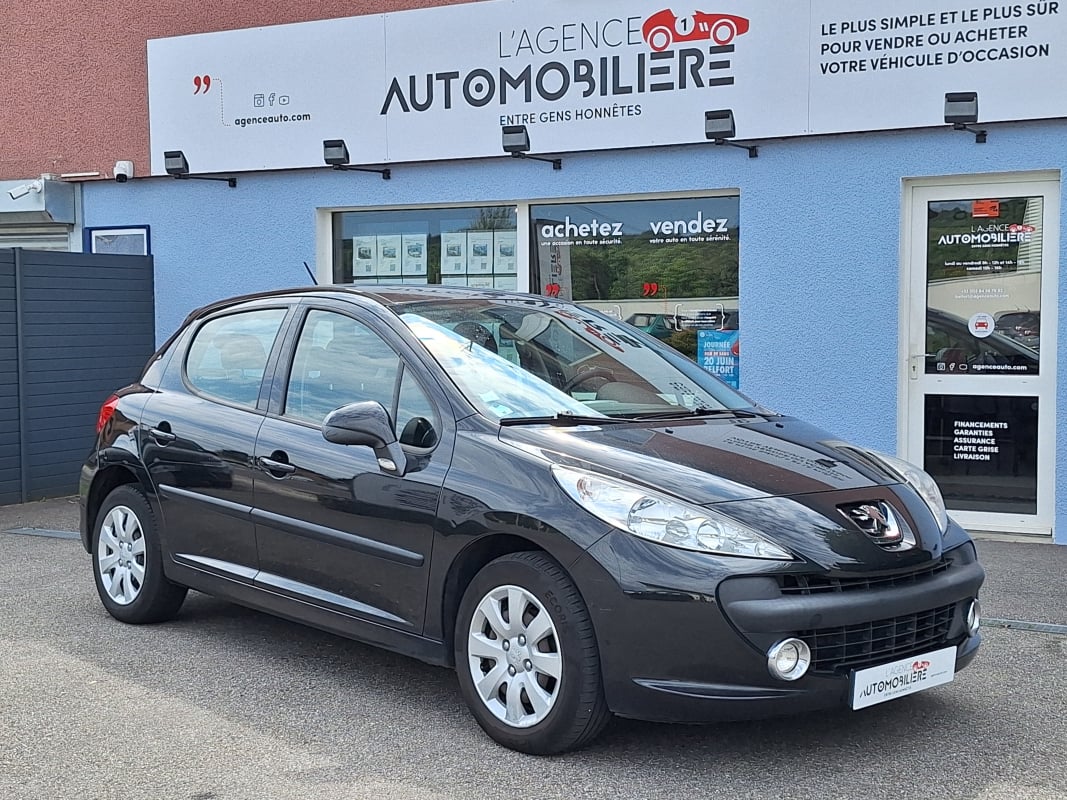 Peugeot 207 1.6 HDI 90 cv PREMIUM 5P — 1