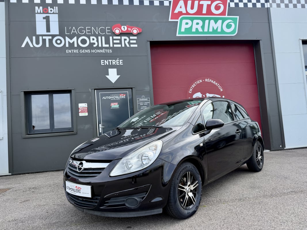 Opel Corsa IV 1.2 TWINPORT ESSENTIA 3P — 1