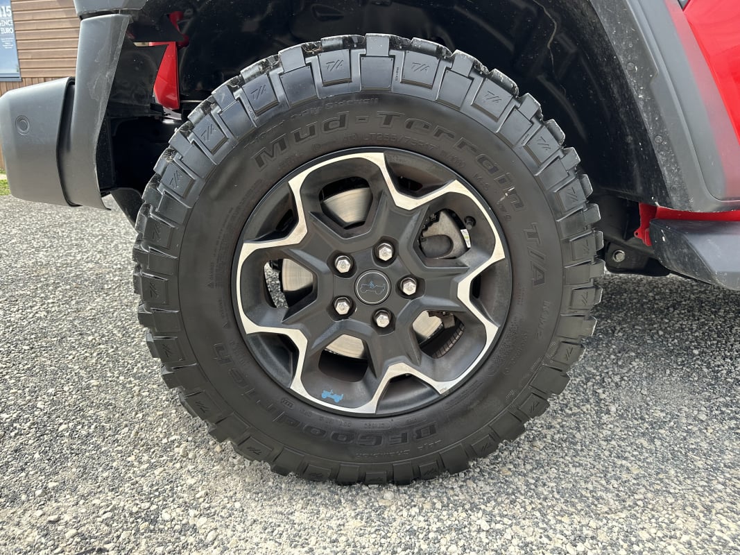 Jeep Wrangler JEEP RUBICON UNLIMITED 4xe 2.0 381 CH 4WD BOÎTE AUTO 1ÈRE MAIN - 8800 KM - TEINTE FIRECRACKER RED - (DOUBLE TOIT HARDTOP INCLUS + CAPOTE EN TOILE) — 33