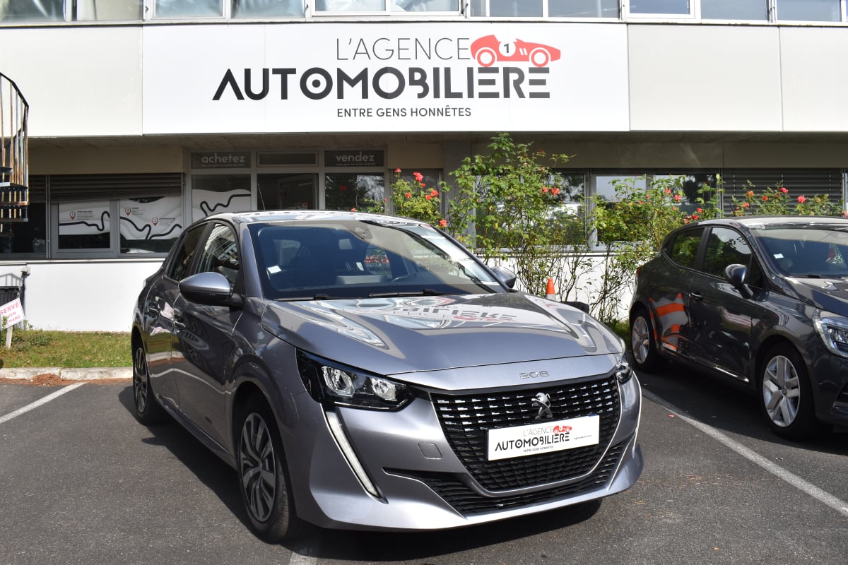 Peugeot 208 BUSINESS 5 Portes 1.2 PureTech 75 cv — 1