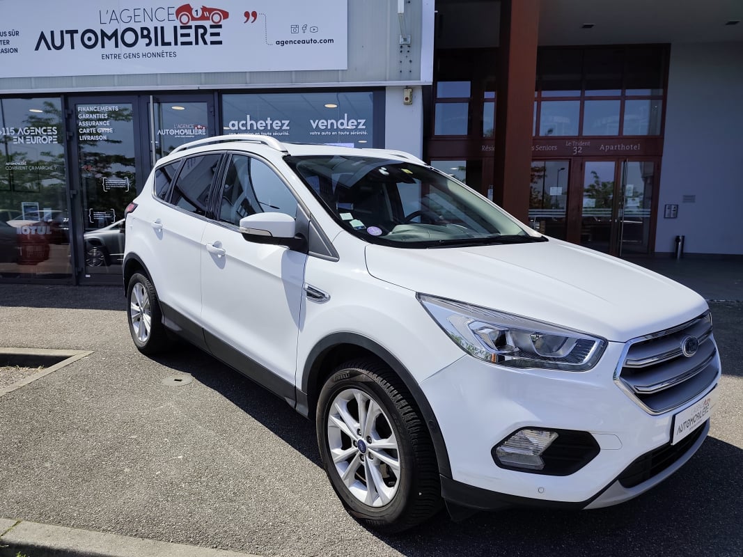 Ford Kuga II 1.5 SCTi 150 cv Finition TITANIUM — 1