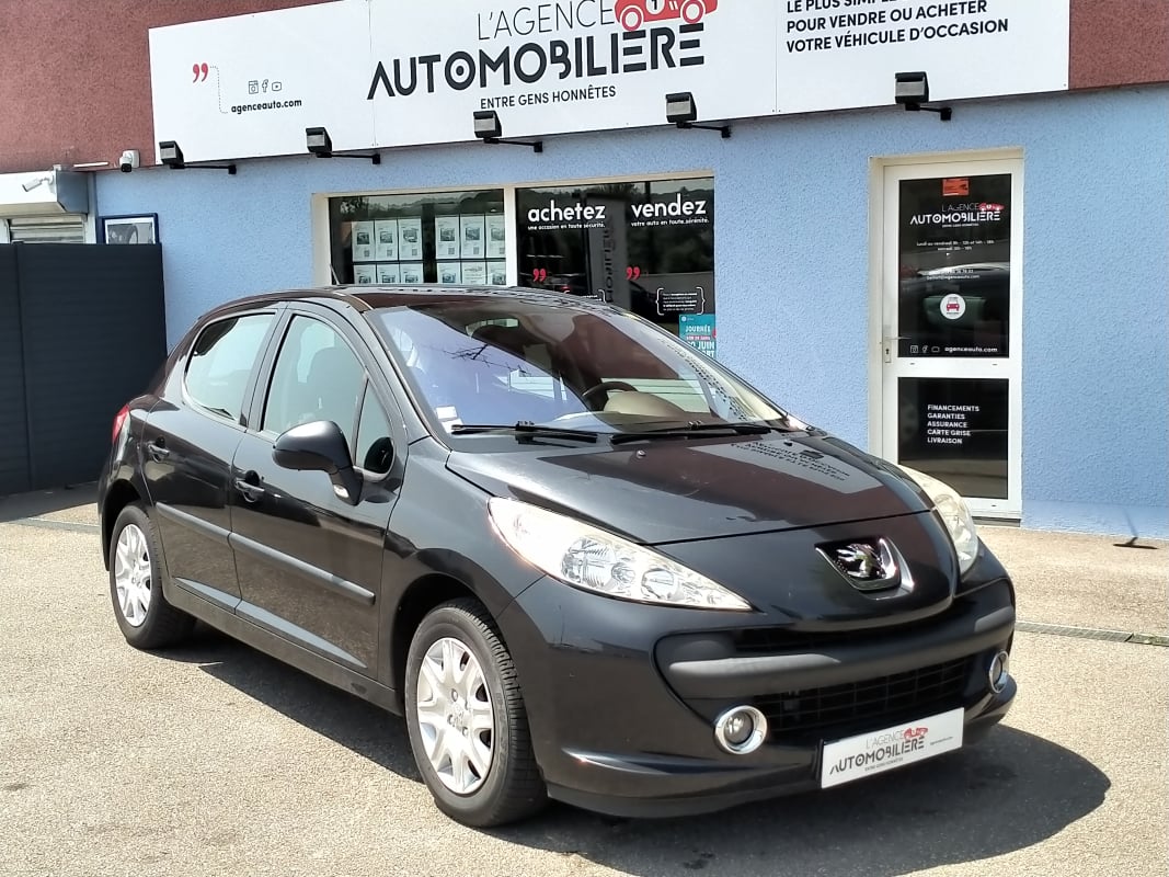 Peugeot 207 1.4 16V 90 CH TRENDY — 1