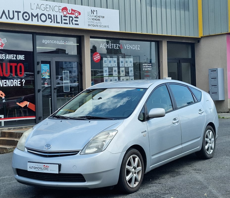 Toyota Prius 1.5I 110 H SOL — 1