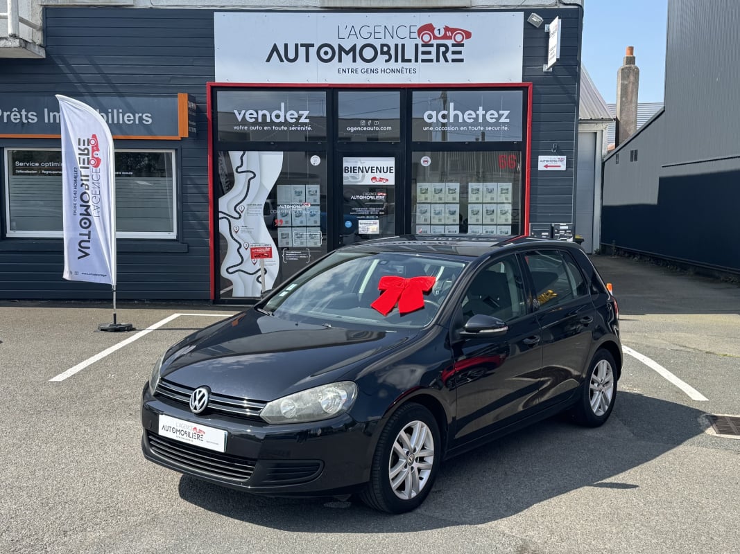 Volkswagen Golf 6 1.6 Tdi 105 ch BVM5 Confortline (attelage) — 1