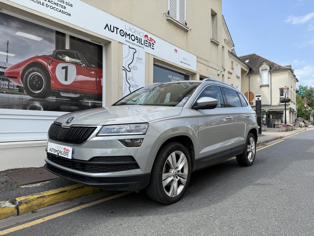Skoda Karoq 1.0 TSI Turbo 110cv Style / Suivi Complet ! / Premiere Main ! — 1