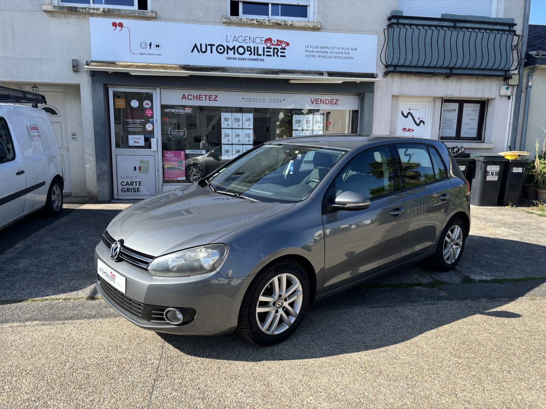 Volkswagen Golf VI 1.6 TDI 105 cv - Confortline - Suivi complet — 1