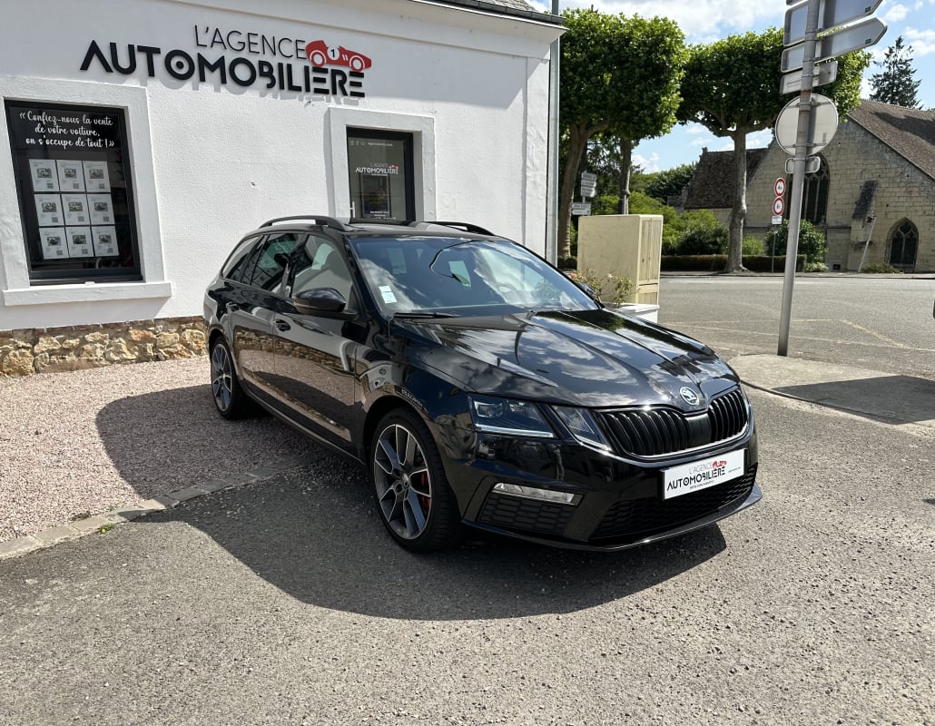 Skoda Octavia Combi 2.0 TSi 245ch RS — 1