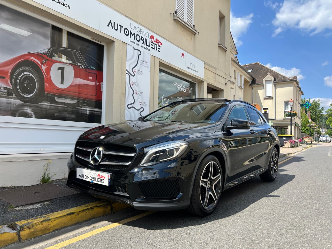 Mercedes-Benz Classe GLA 180d 7G-DCT 109cv BVA AMG LINE FASCINATION+ TOIT OUVRANT / CARPLAY — 1