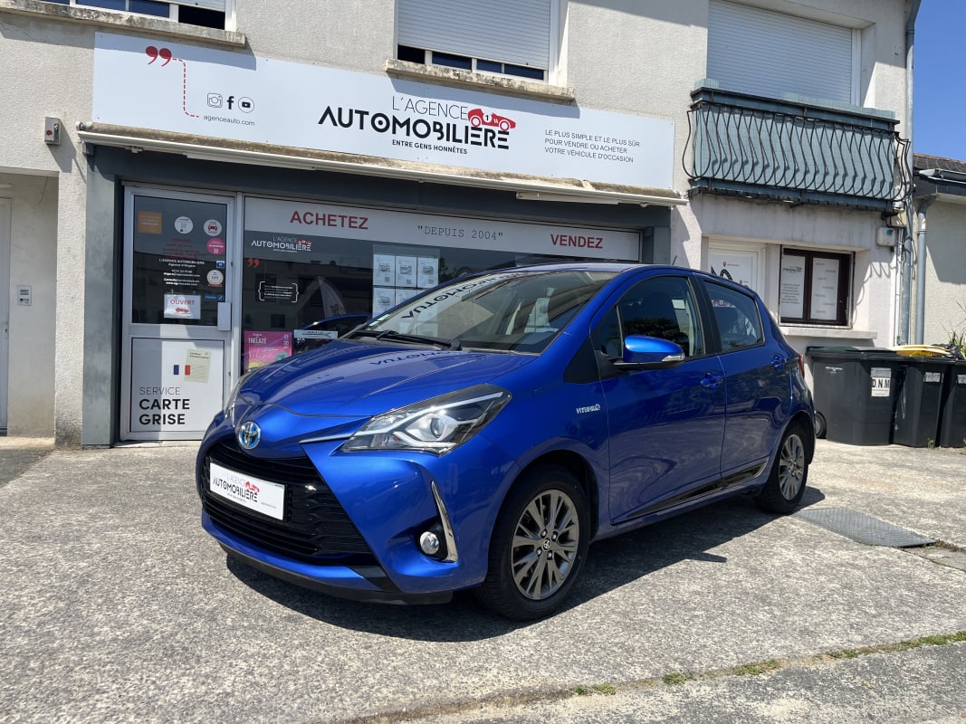 Toyota Yaris VVti E-CVT 100cv Dynamic 5 portes Suivi Toyota — 1
