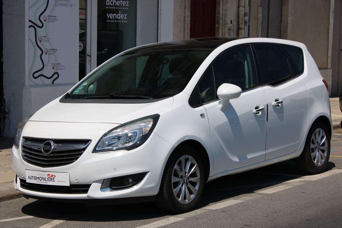 Opel Meriva 1.6 CDTI 110 COSMO PACK START-STOP ( Toit panoramique, Radar Arr, Attelage .. ) — 1
