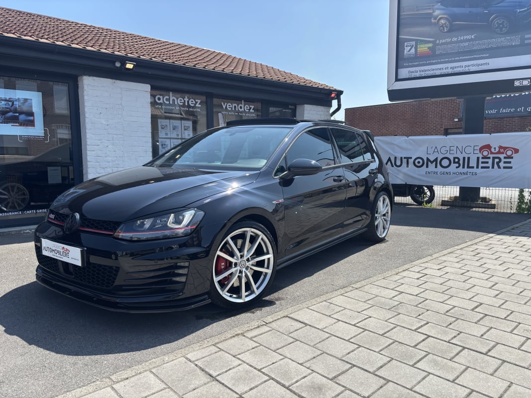 Volkswagen Golf VII 2.0 TSI 230 BLUEMOTION TECHNOLOGY GTI PERFORMANCE DSG6 5P — 1