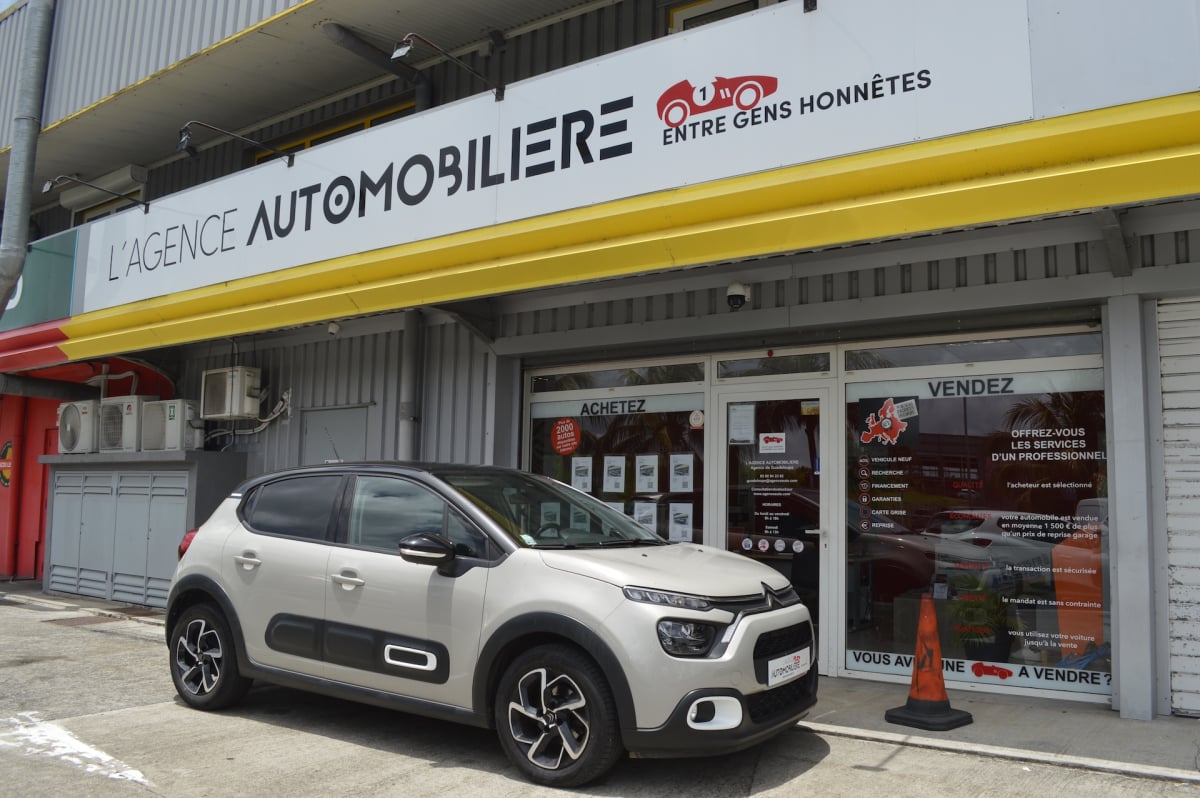 Citroen C3 1.2 PureTech 83ch Shine — 1
