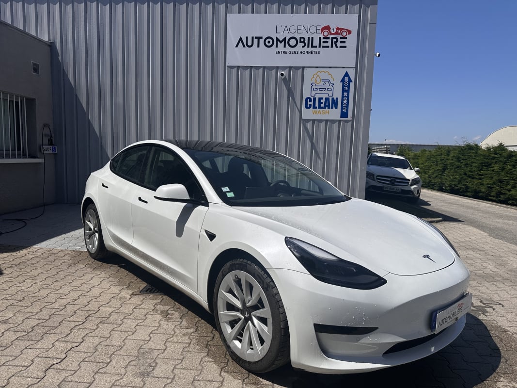 Tesla Model 3 Standard Range plus 275 cv BVA AWD — 1