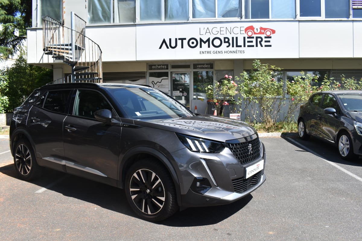 Peugeot 2008 GT 1.2 THP Puretech EAT8 130 cv Boîte auto — 1