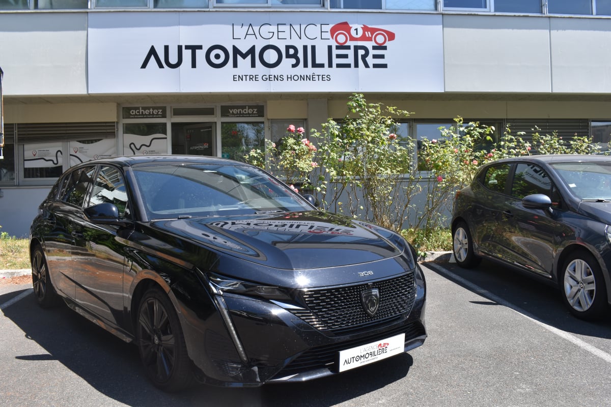 Peugeot 308 GT pack 1.6 THP 225 Hybrid e-EAT8 180 cv Boîte auto — 1