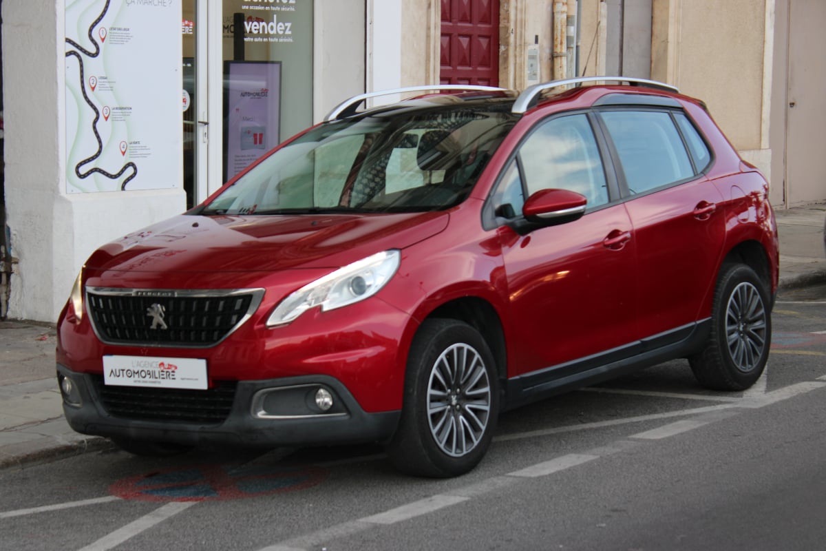 Peugeot 2008 GENERATION-I - 1.2L 110 ACTIVE START-STOP ( Toit panoramique, Distribution changée, Radar Arr ... ) — 1