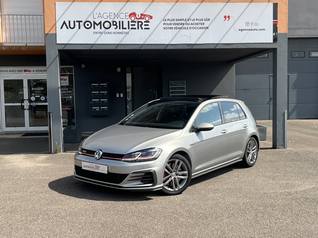 Volkswagen Golf GTi PERFORMANCE 2.0 TFSi 245cv - Apple CarPlay/Toit ouvrant/Dynaudio/Caméra/ACC — 1