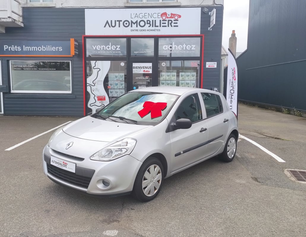 Renault Clio 3 1.2 Essence 65 ch BVM5 Access — 1