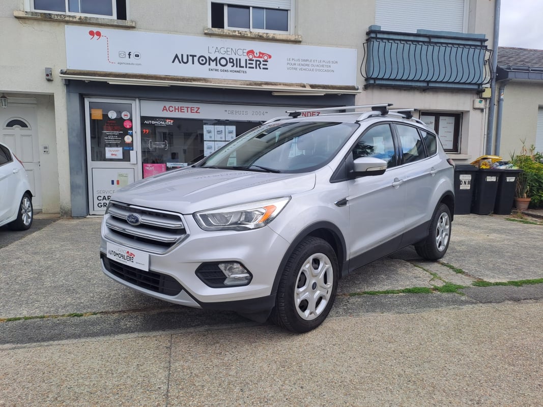 Ford Kuga 1.5 TDCi 4x2 120cv - Business Nav - 2ème main — 1