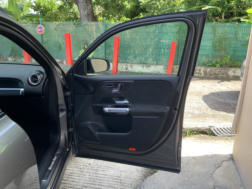 Mercedes-Benz GLB 200 D AMG LINE 8G-DCT — 2