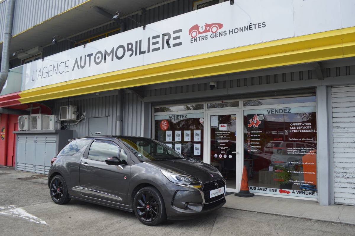 Citroen DS3 1.2 110 PERFORMANCE LINE AUTOMATIQUE — 1