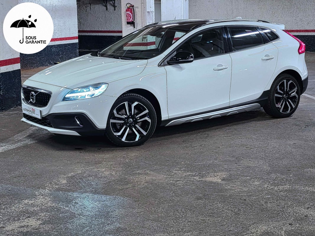Volvo V40 Cross Country T3 152ch Momentum Geartronic — 1