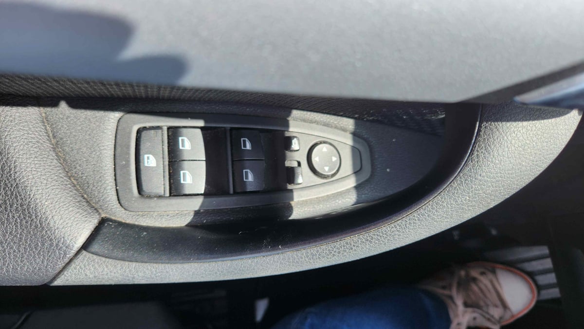 BMW X1 (F48) SDRIVE18D BUSINESS DESIGN BVA8 — 39