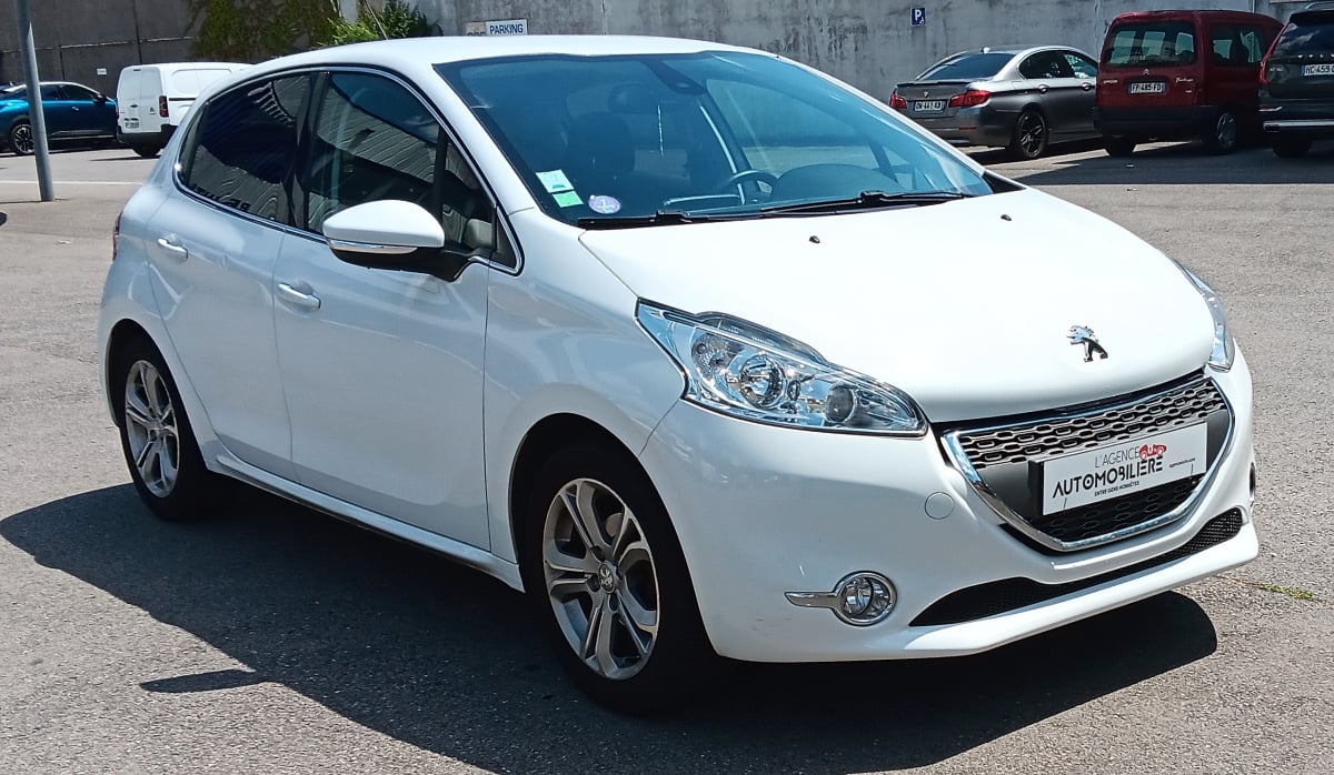 Peugeot 208 VTI Allure 82ch — 1