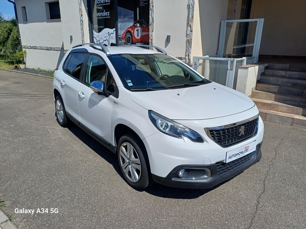 Peugeot 2008 1.2l 82 CV Finition Style Seulement 45000km — 2