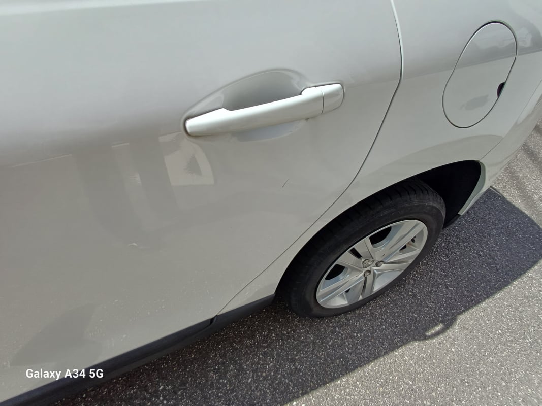 Peugeot 2008 1.2l 82 CV Finition Style Seulement 45000km — 27