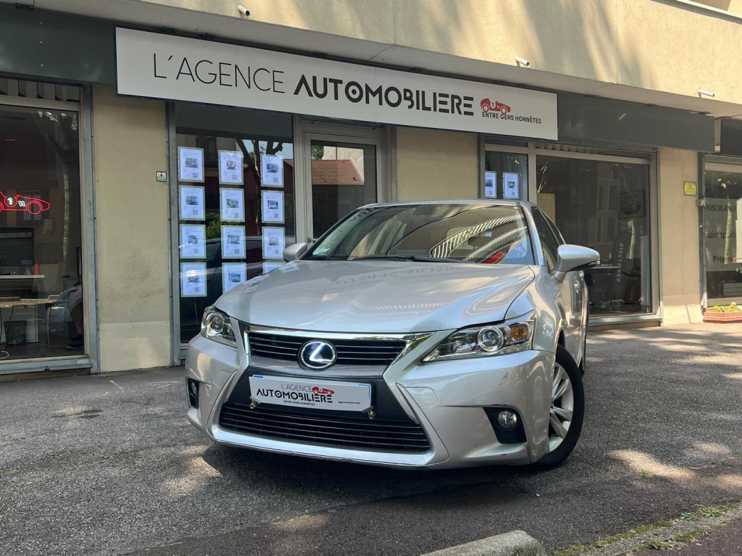 Lexus CT 200H PACK BUSINESS 5.0 CV — 1