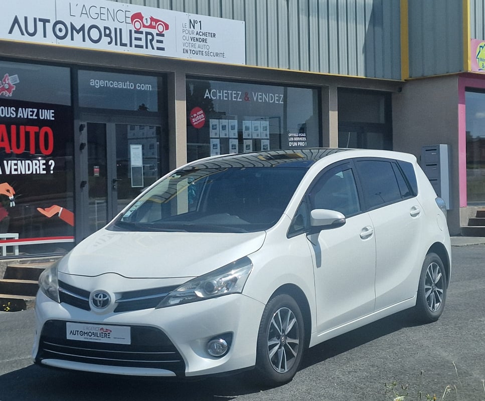 Toyota Verso 2.0 D-4D 124 CH SKYVIEW — 1