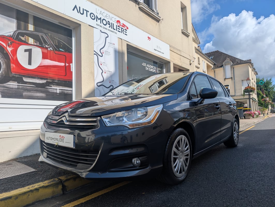 Citroen C4 1.6 HDI 92cv CONFORT + RADAR DE RECUL / GALETTE DE SECOURS / REGULATEUR DE VITESSE — 1