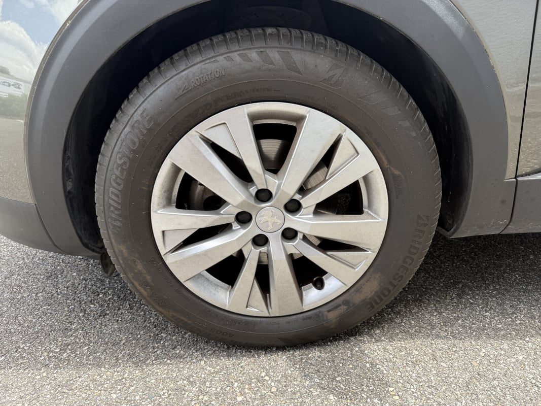 Peugeot 3008 1.5 BlueHDi S&S 130 cv BVM — 22