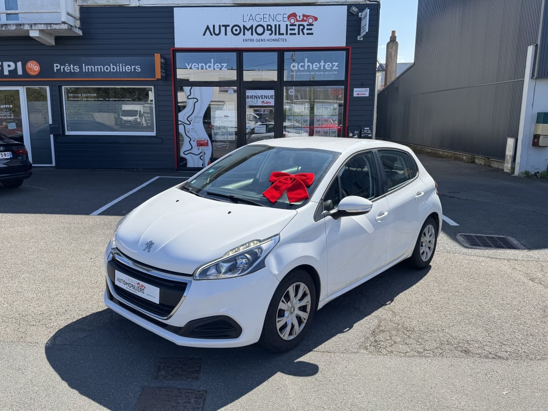 Peugeot 208 1.2 Essence 82 ch BVM5 Active (2ème Main) — 1