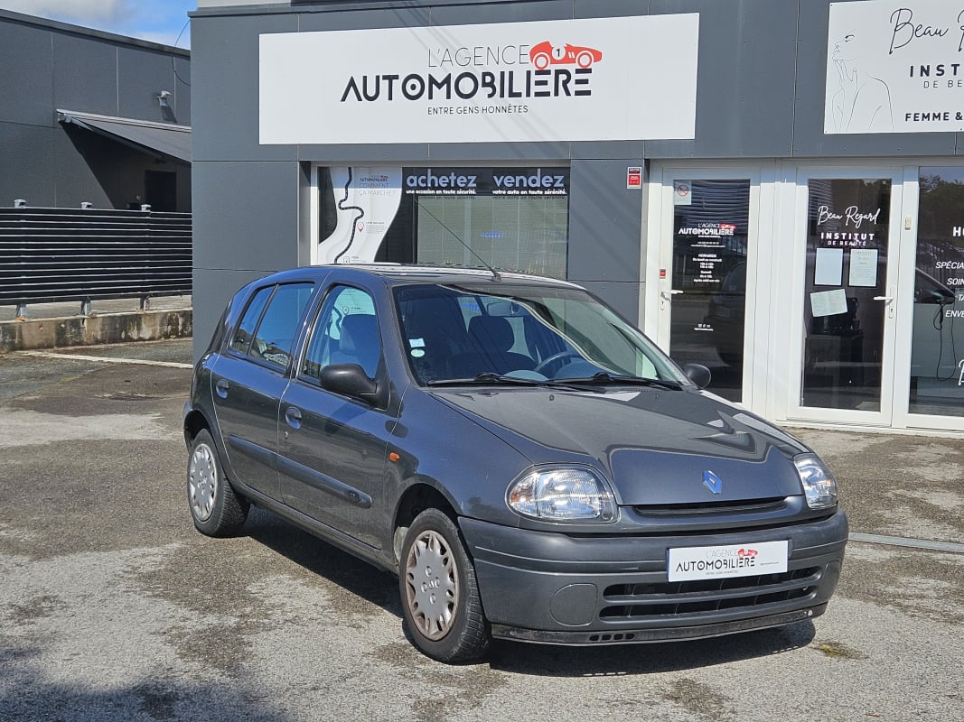 Renault Clio 1.2 60 CV RTE - Distribution + entretien à jour 2025 — 1
