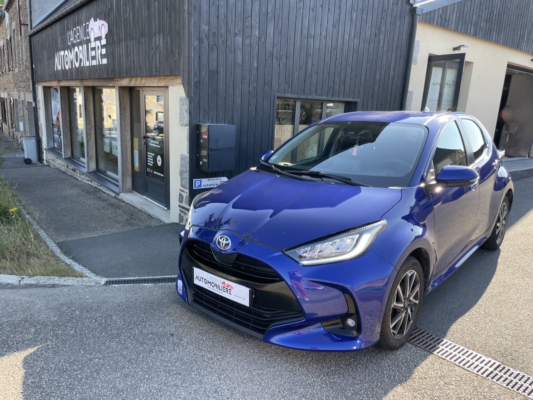 Toyota Yaris 1.5 VVTI 120 CH DESIGN — 1