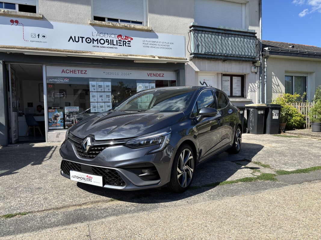 Renault Clio V 1.6 E-TECH HYBRIDE 140 - 21N RS LINE Suivi Renault — 1