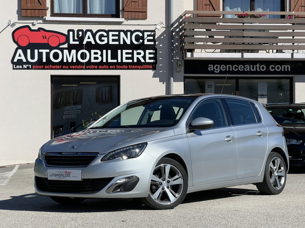Peugeot 308 1.2 130ch ALLURE toit panoramique — 1