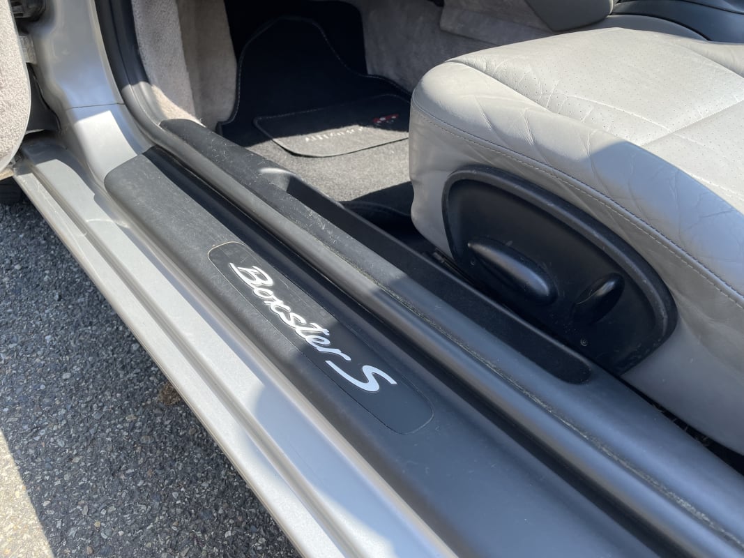 Porsche Boxster S 3.2 252 cv BVA - Volant à droite — 23