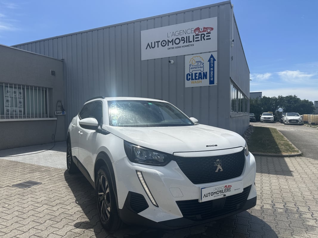 Peugeot 2008 1.5L BLUEHDI 16V S&S 110 CV STYLE — 1
