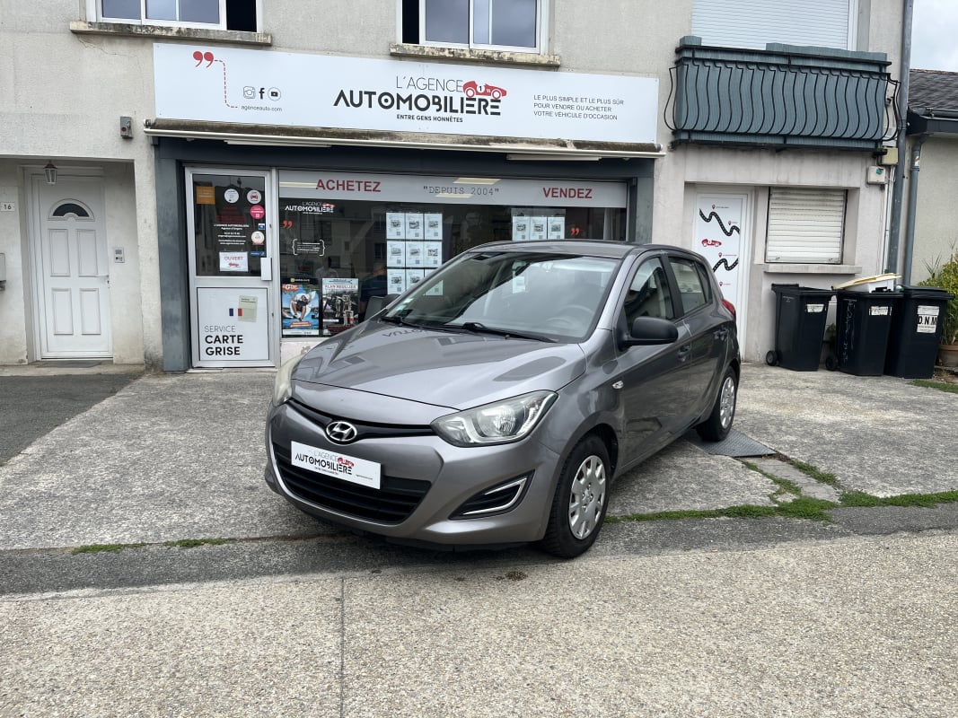 Hyundai i20 5 Portes Phase 2 1.2i 85 cv — 1
