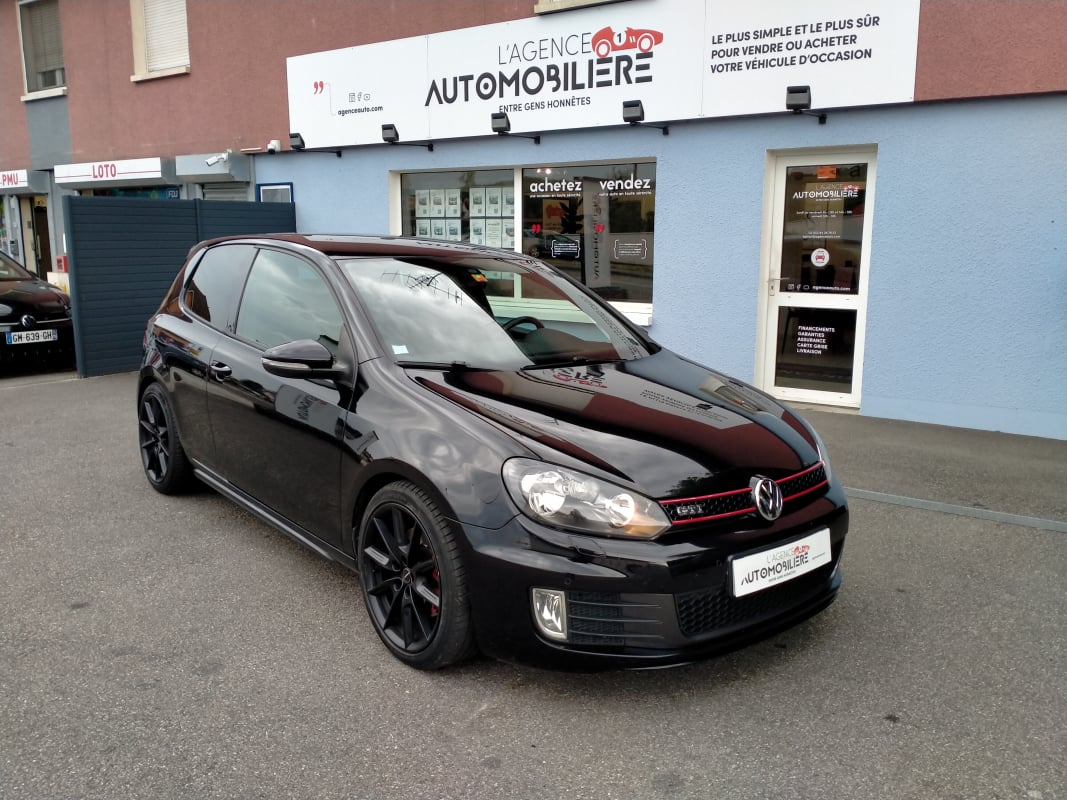 Volkswagen Golf VI 2.0 TSI 210 GTI DSG6 3P — 1