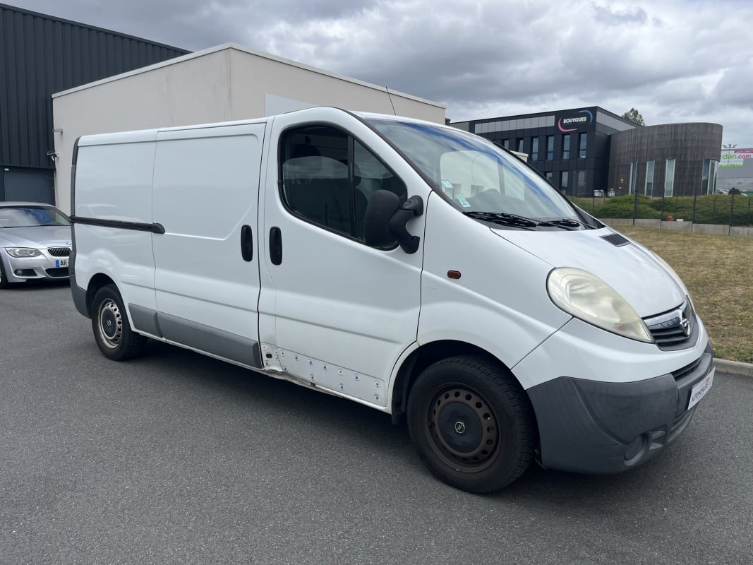 Opel Vivaro FOURGON 2.0L CDTI 115CH L2H1 F2900 PACK CLIM — 1