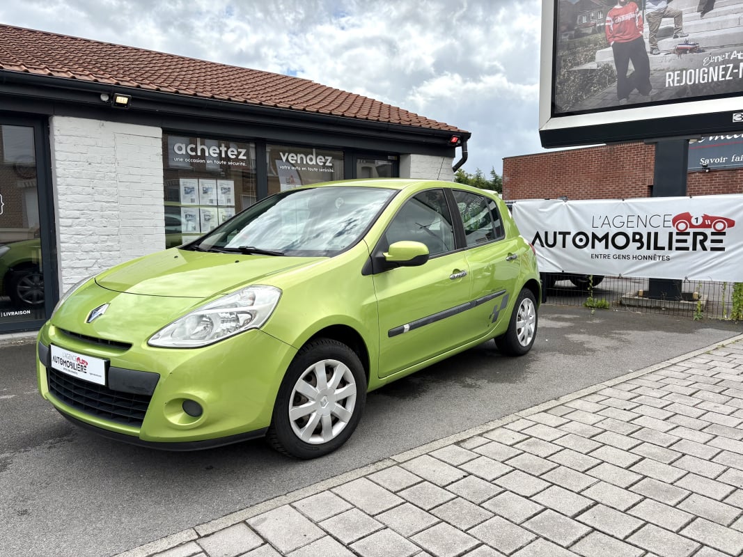 Renault Clio III (2) 1.5 DCI 70 EXPRESSION 5P CLIM — 1