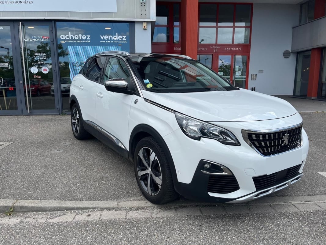 Peugeot 3008 1.5 BLUEHDI 130 CV CROSSWAY EAT8 — 1